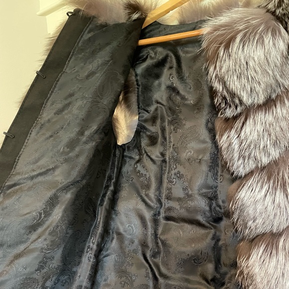 NEW SILVER 100% REAL FOX FUR GILET - Picture 5 of 8